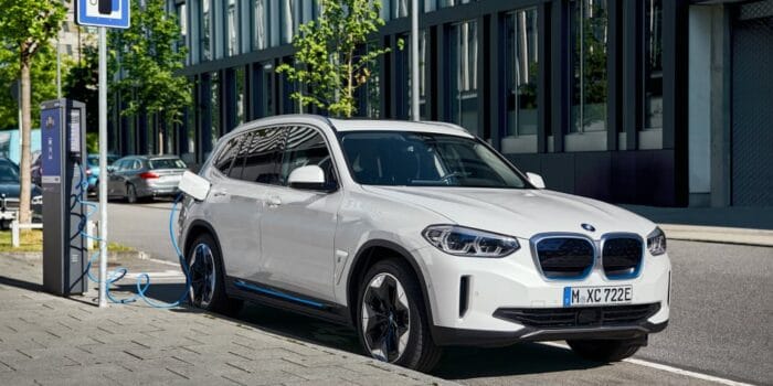 BMW iX3: Elektrisk körglädje i SUV-format
