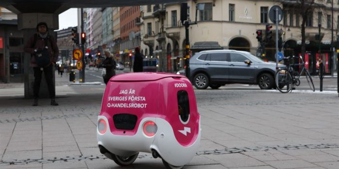 Snart kan du bjuda kunderna på lunch med hjälp av Roboten Doora