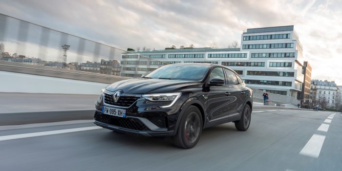 Renault Arkana börjar säljas i Sverige