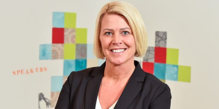 Vad innebär det hybrida arbetssättet för ledarskapet?