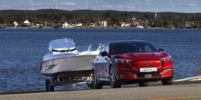 Ford förbättrar Mustang Mach-E: mer teknologi och dragkapacitet