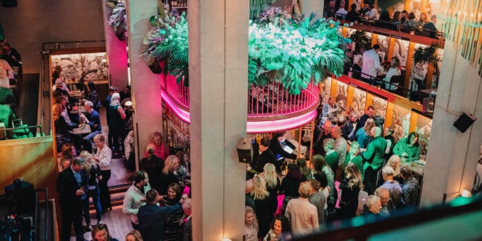 Mingel på Biblioteket