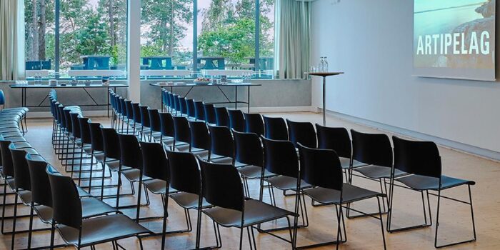 Artipelag Studion Artipelag – Studion är en ljus och stilren konferenslokal på Värmdö med havsutsikt, modern teknik och möjlighet till utomhusaktiviteter.