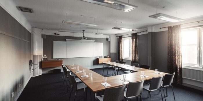 Fågelbrohus Norrviken Fågelbrohus – Norrviken är en konferenslokal på Värmdö med modern utrustning, vacker utsikt och aktiviteter som golf och padel.