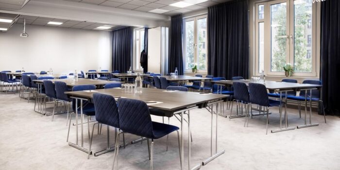 Hotel Riverton Conference Room 6 Hotel Riverton erbjuder Conference Room 6 – en elegant och välutrustad möteslokal vid Göta älv i Göteborg, med imponerande utsikt och professionell service.