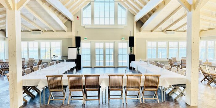 Idöborg Konferens Idöborg – Ögonblicket är en konferenslokal i Stockholms skärgård med havsutsikt, avskildhet och möjlighet till utomhusaktiviteter.