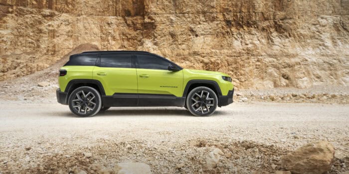 Nya Jeep Compass redo för Sverige – elektrifierad SUV för äventyr och vardag