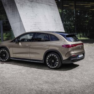 Mercedes nya EQE SUV premiärvisad: Teknik, lyx och mångsidighet