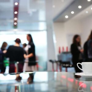 Konsten att omfamna kallpratet: Skapa kontakt och grund för det goda samtalet