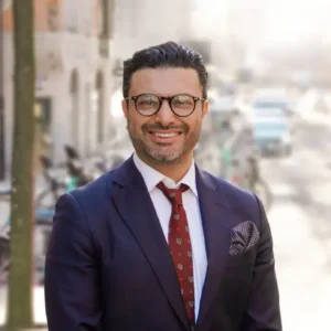 Morgonpigge stjärnmäklaren Sam Edvinsson är ny partner på HusmanHagberg Kungsholmen