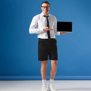 Får man ha shorts på jobbet?
